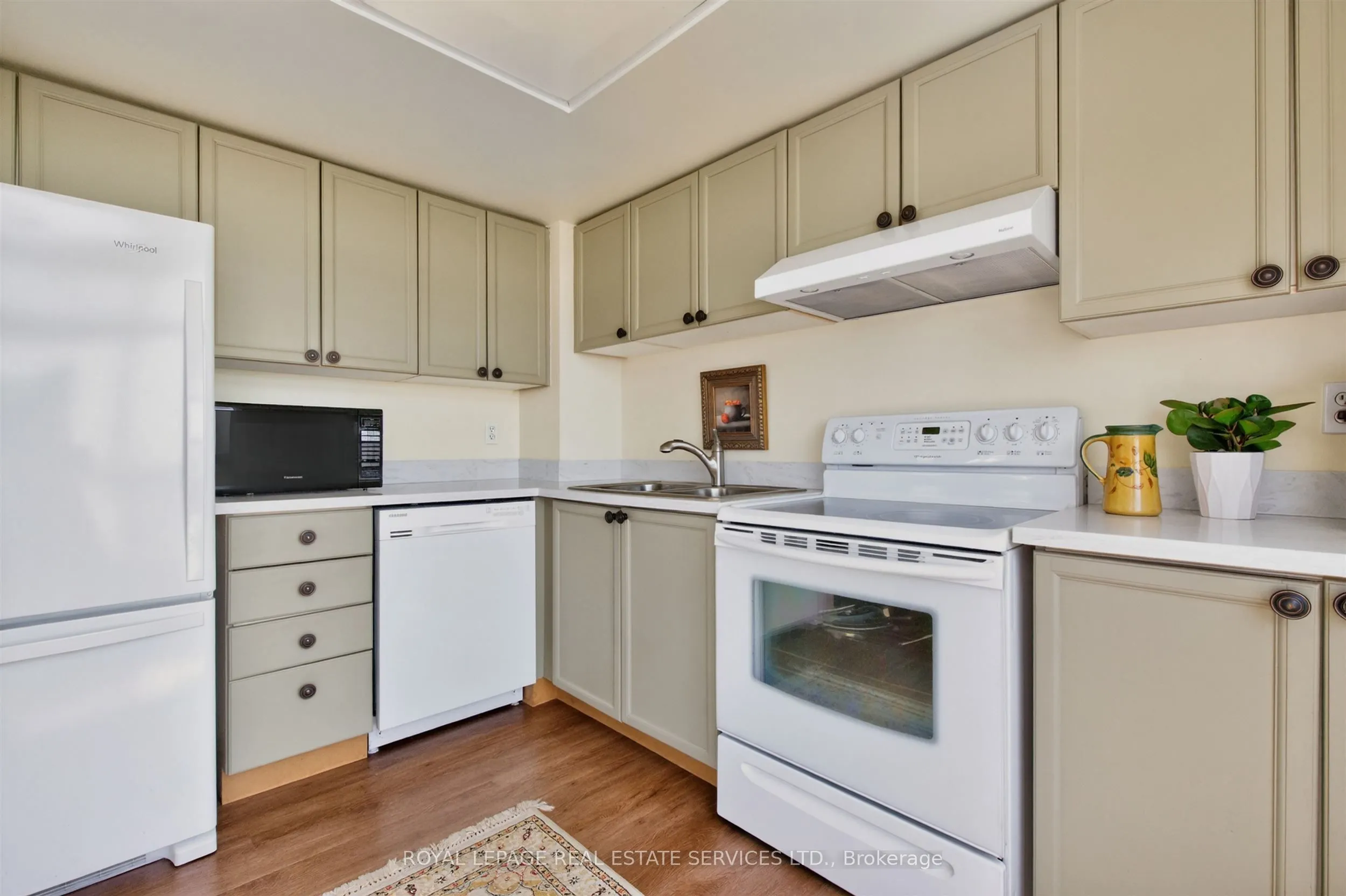 101 Subway Crescent #1711