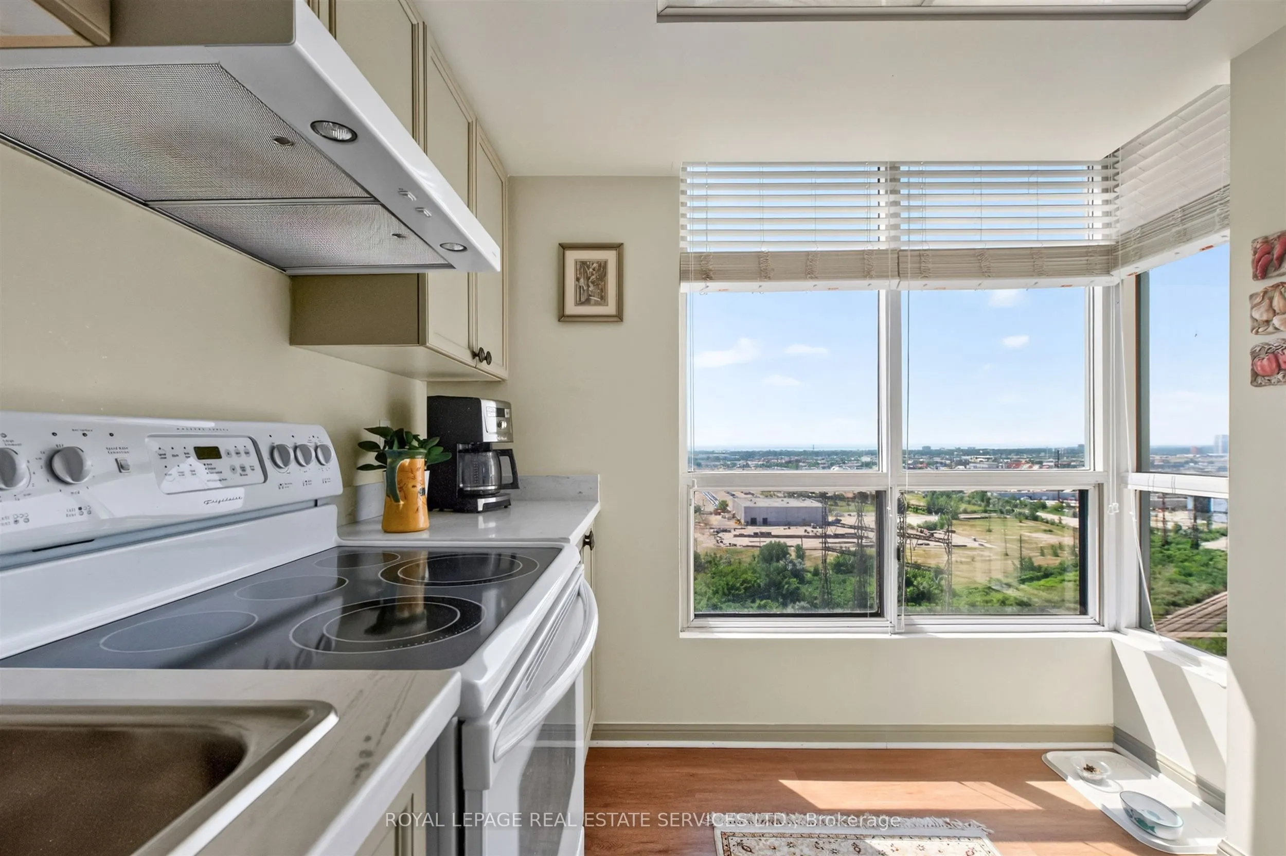 101 Subway Crescent #1711