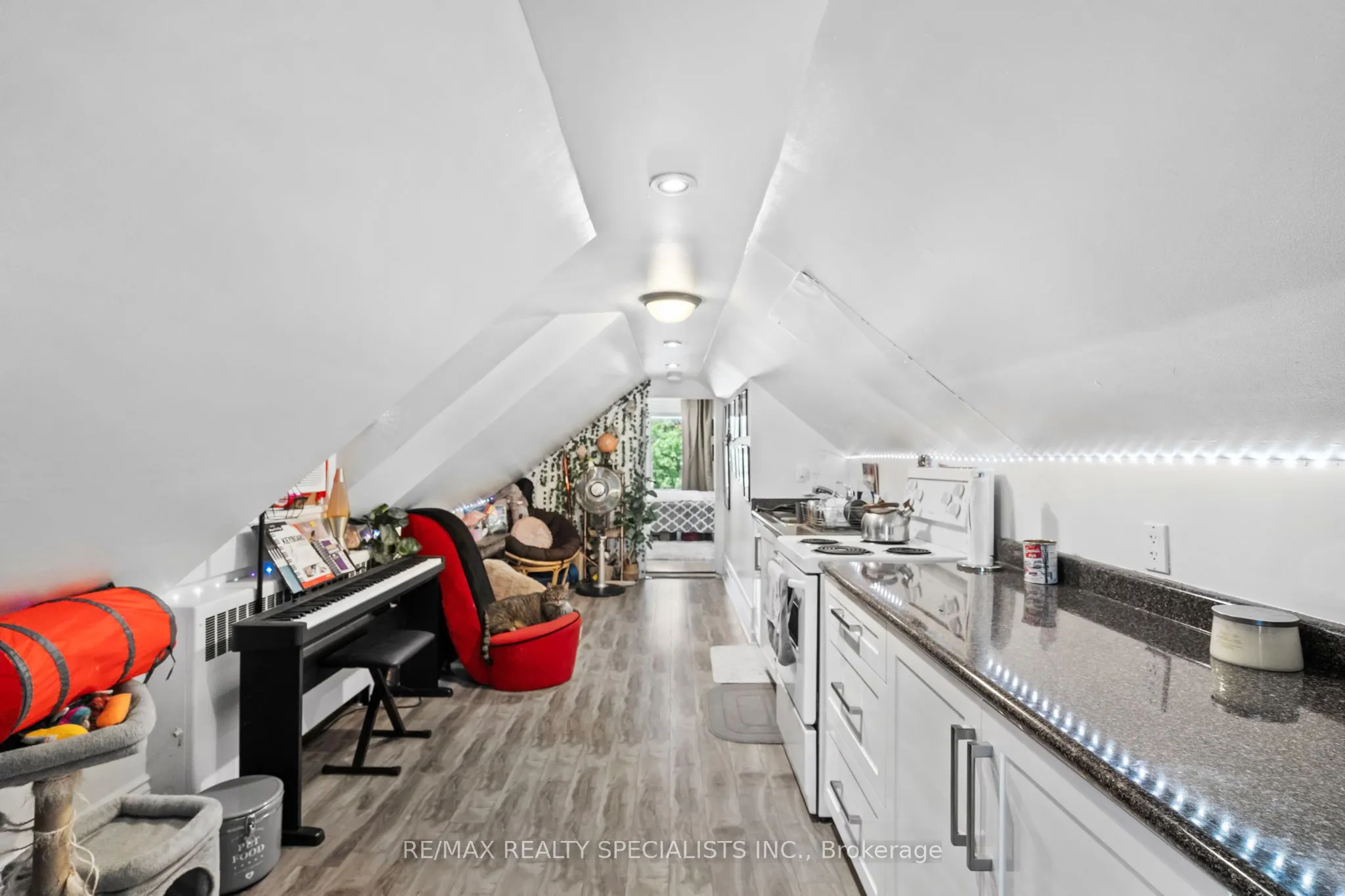 73 Elm Grove Avenue