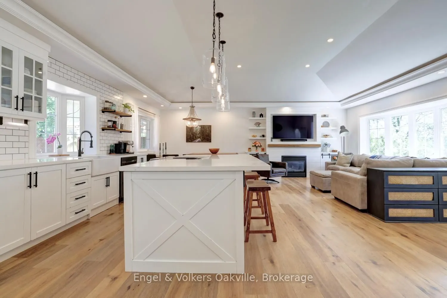 3281 Flanagan Crescent