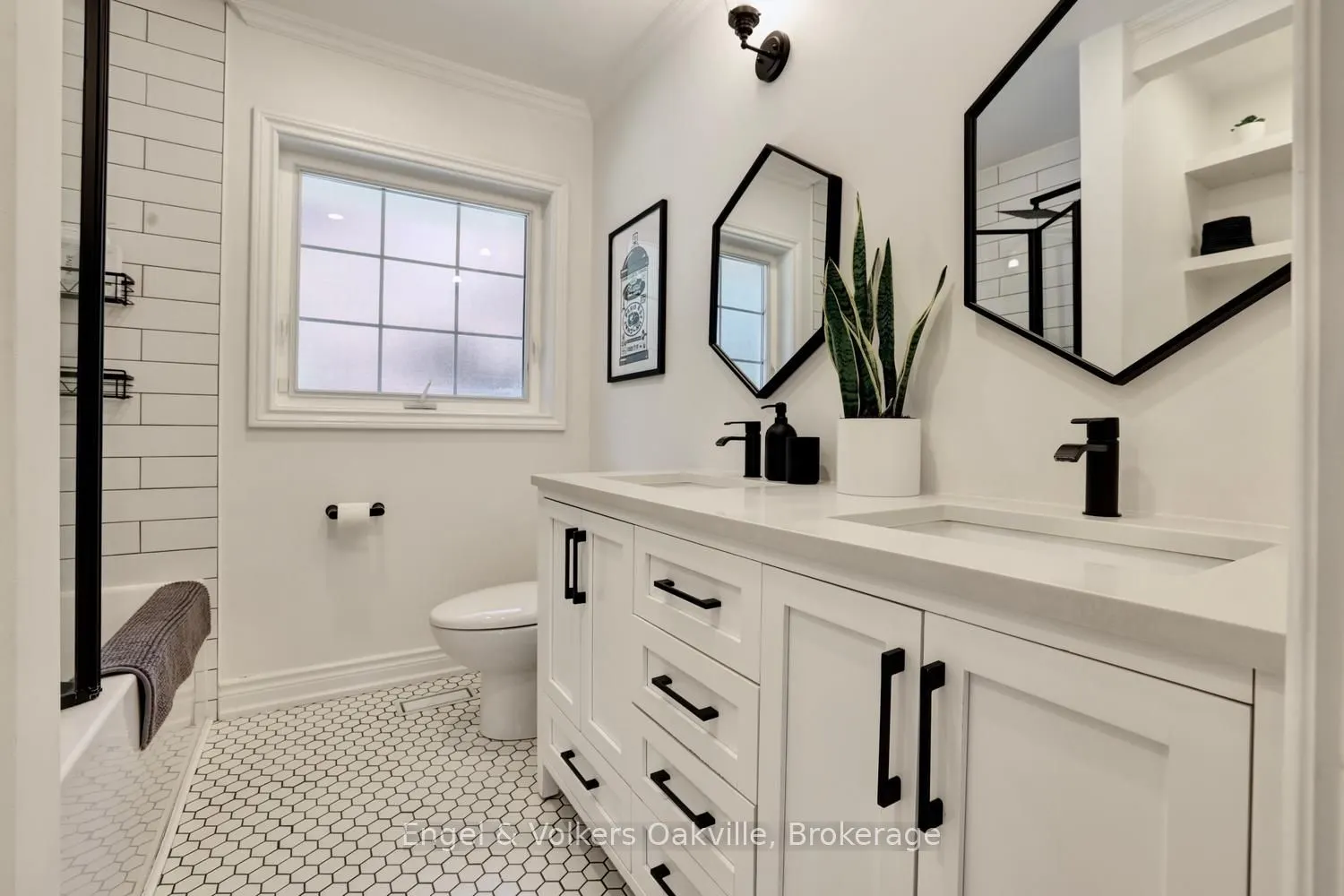 3281 Flanagan Crescent