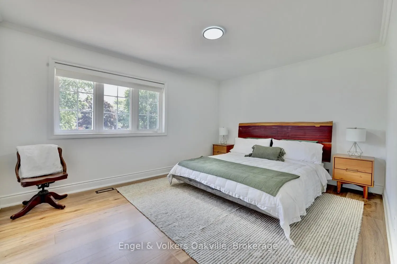 3281 Flanagan Crescent