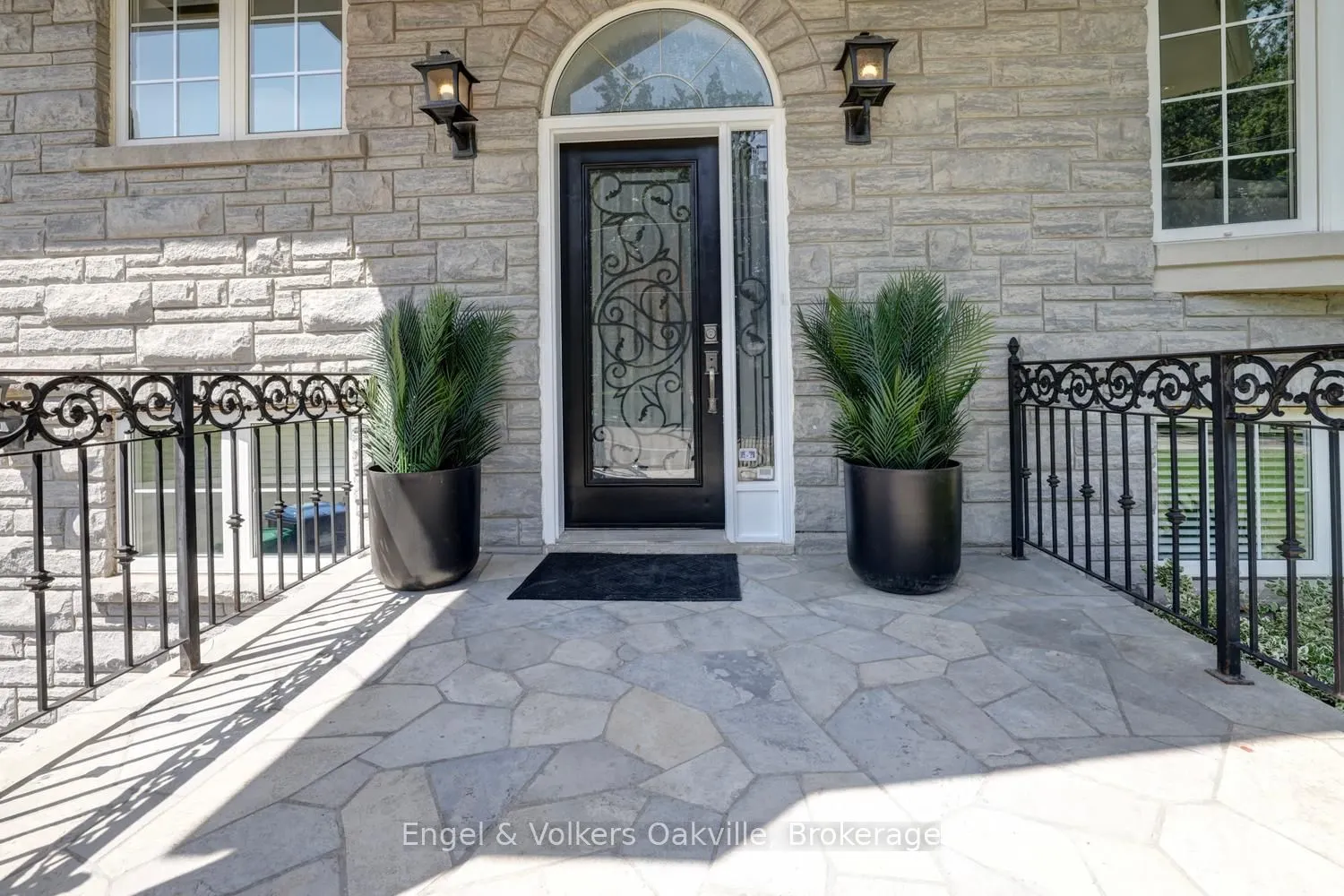 3281 Flanagan Crescent