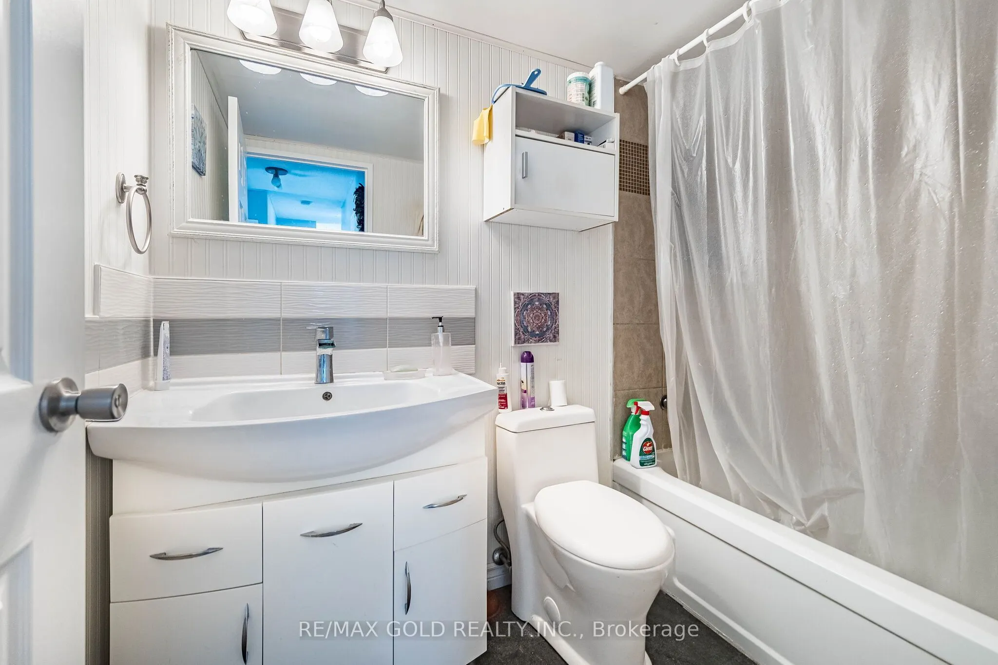 21 Knightsbridge Road #407