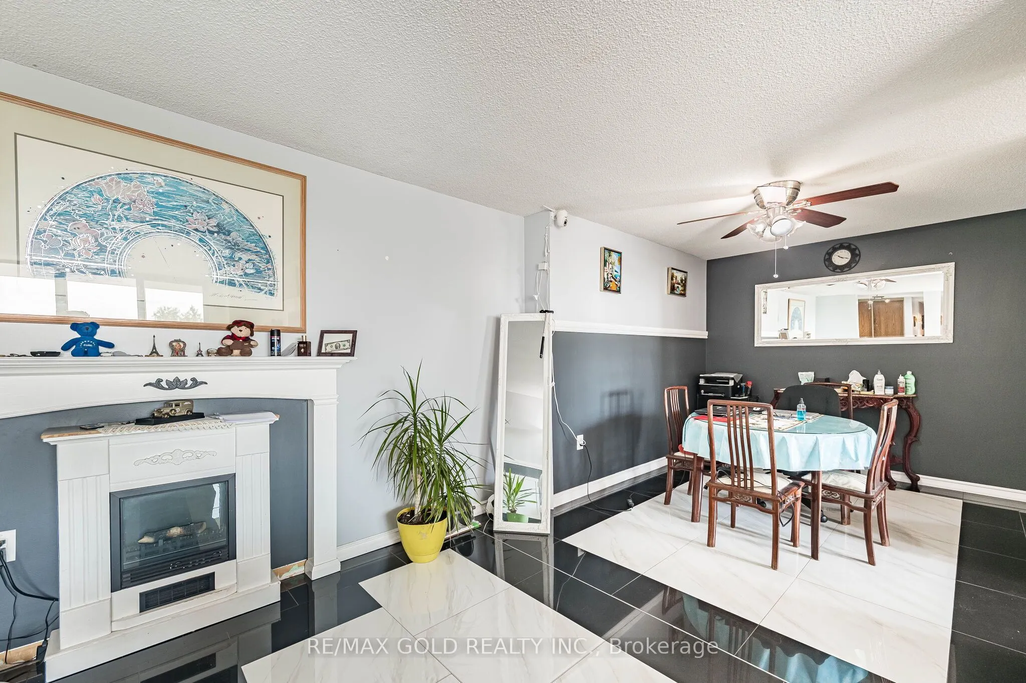 21 Knightsbridge Road #407