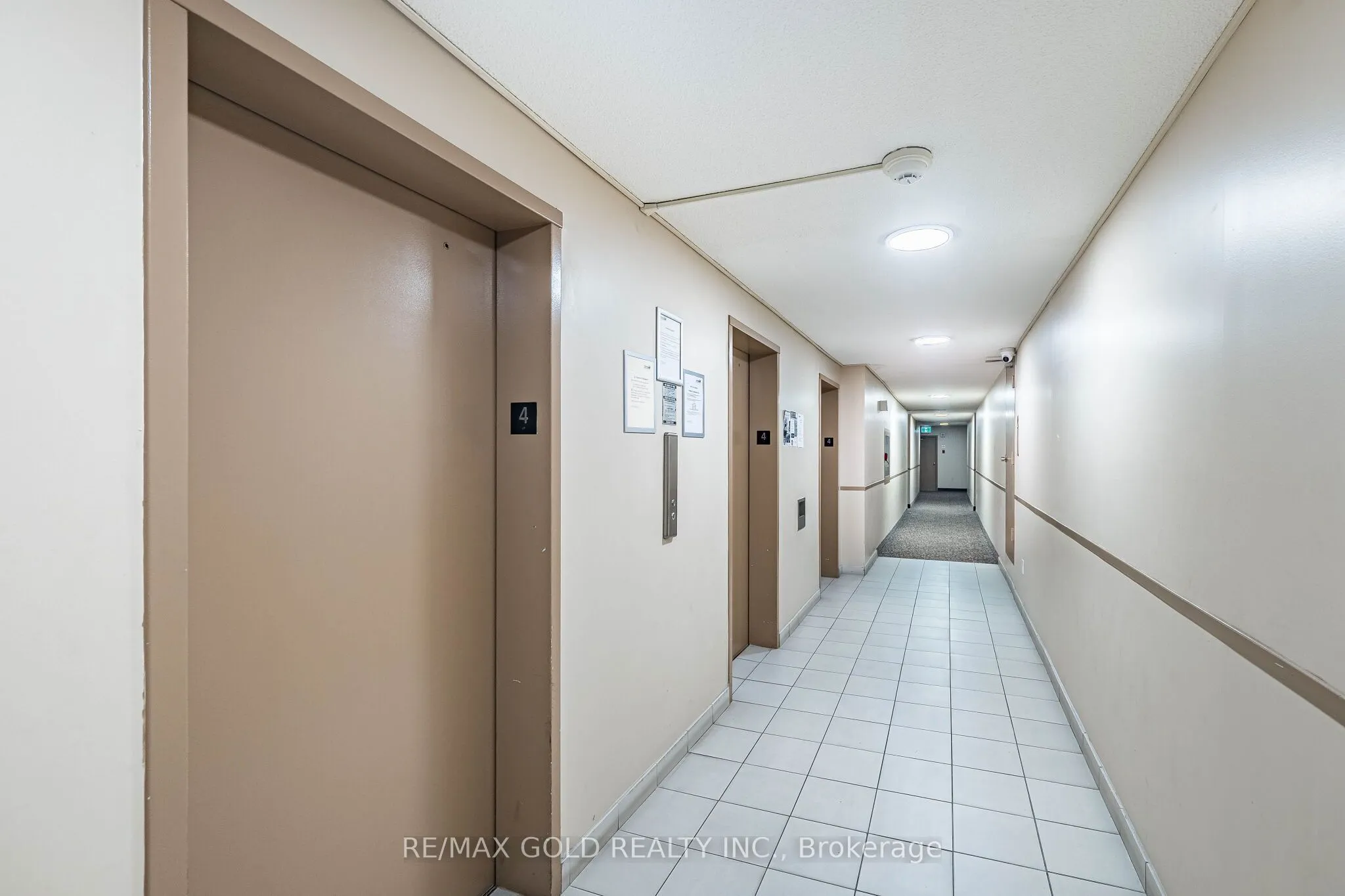 21 Knightsbridge Road #407
