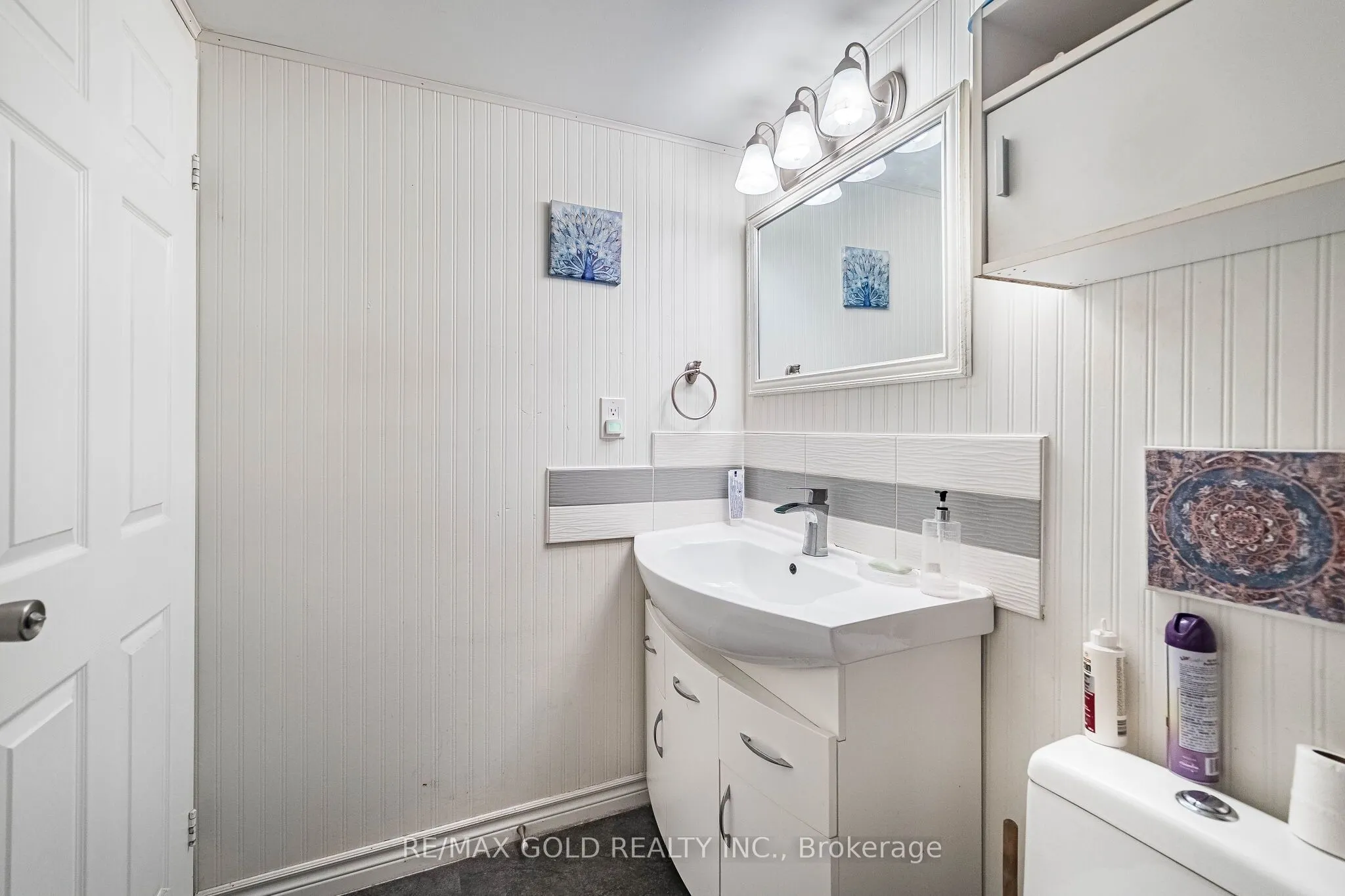 21 Knightsbridge Road #407