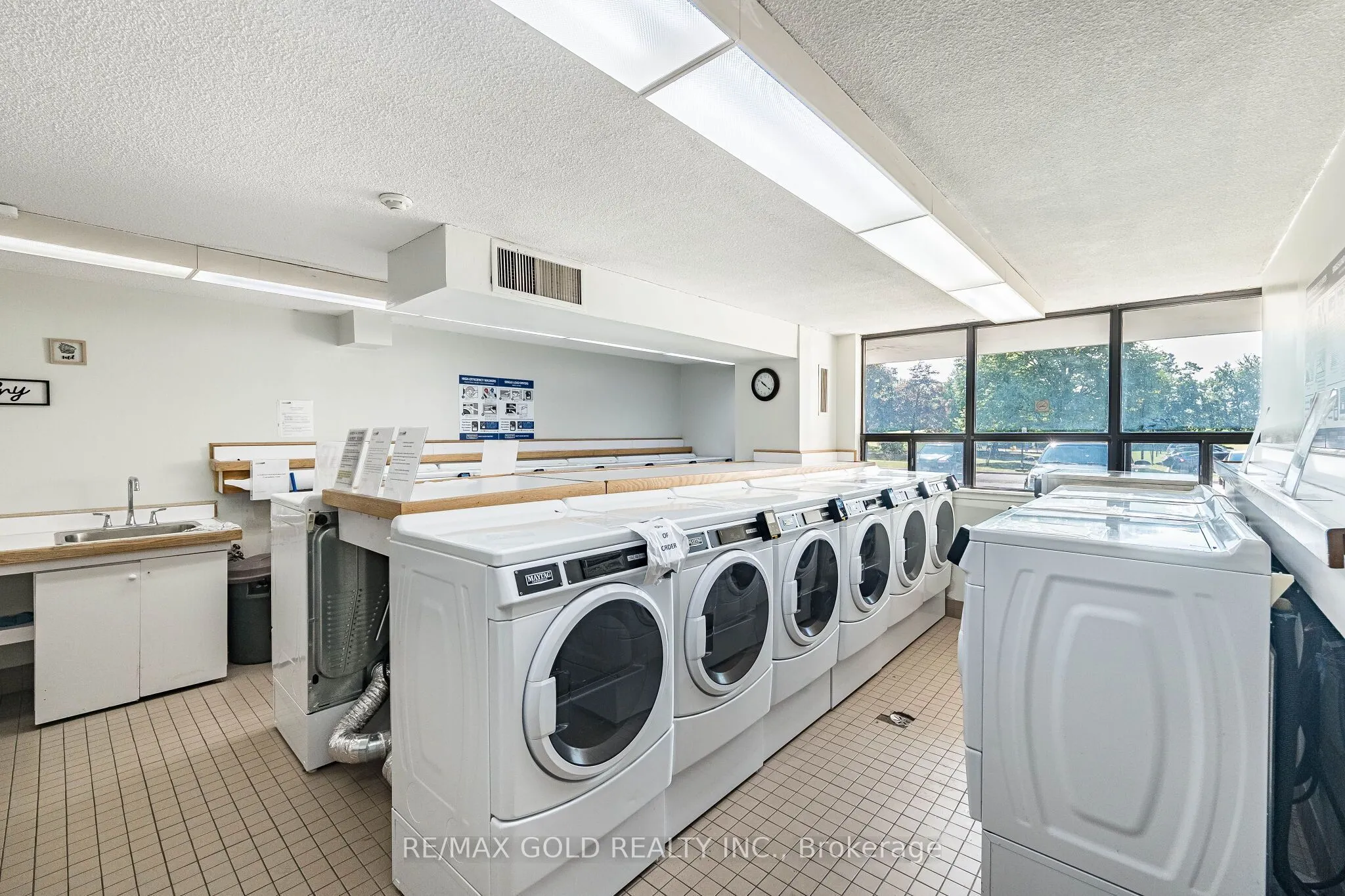 21 Knightsbridge Road #407