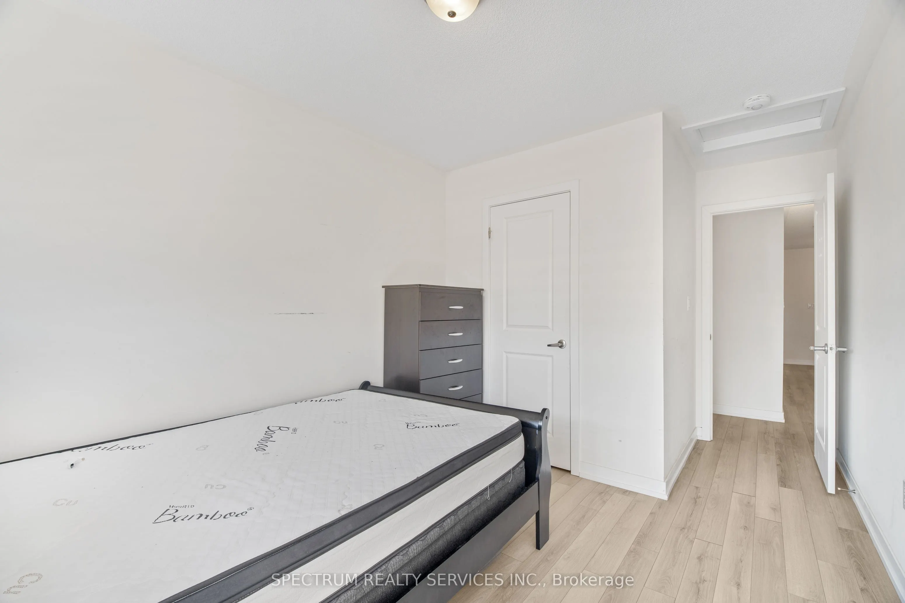 1546 Rose Way