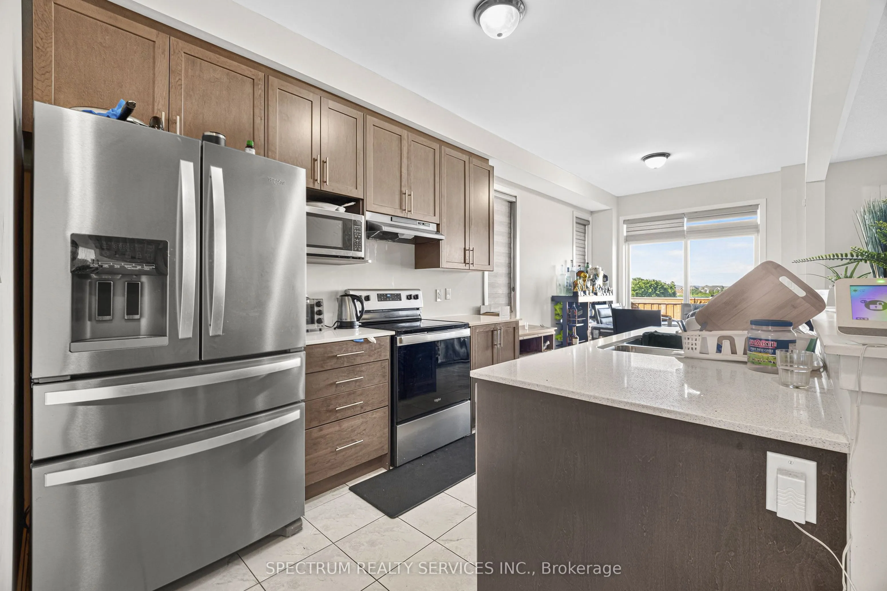 1546 Rose Way
