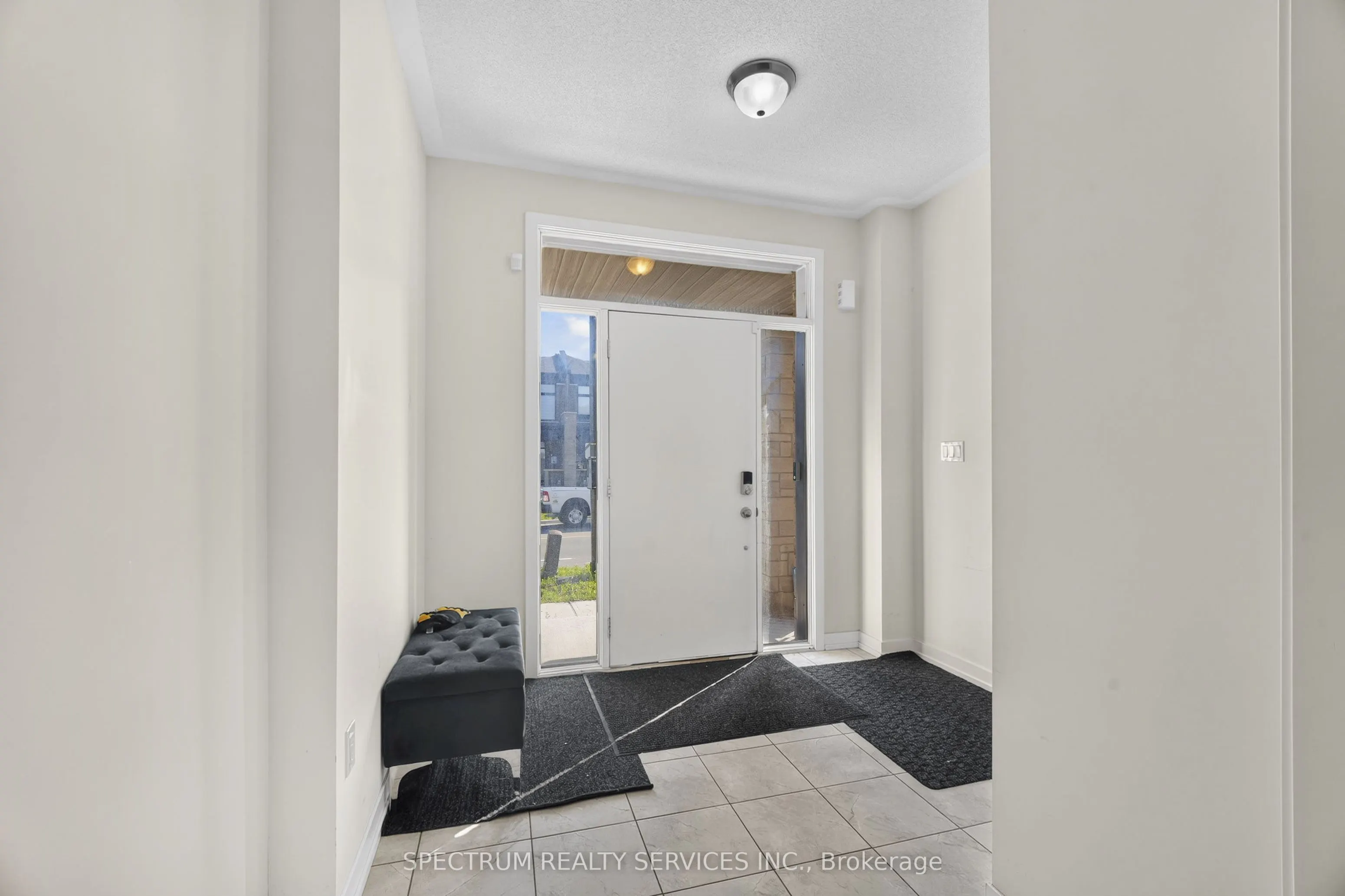 1546 Rose Way