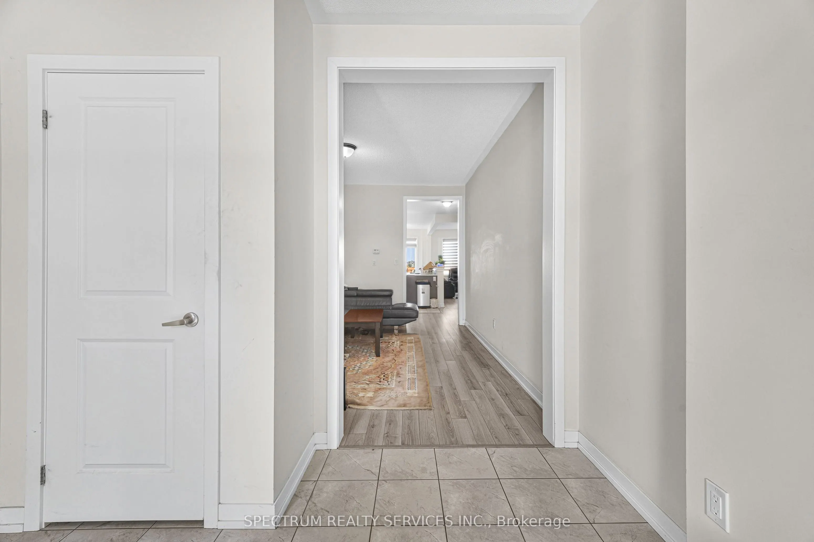 1546 Rose Way