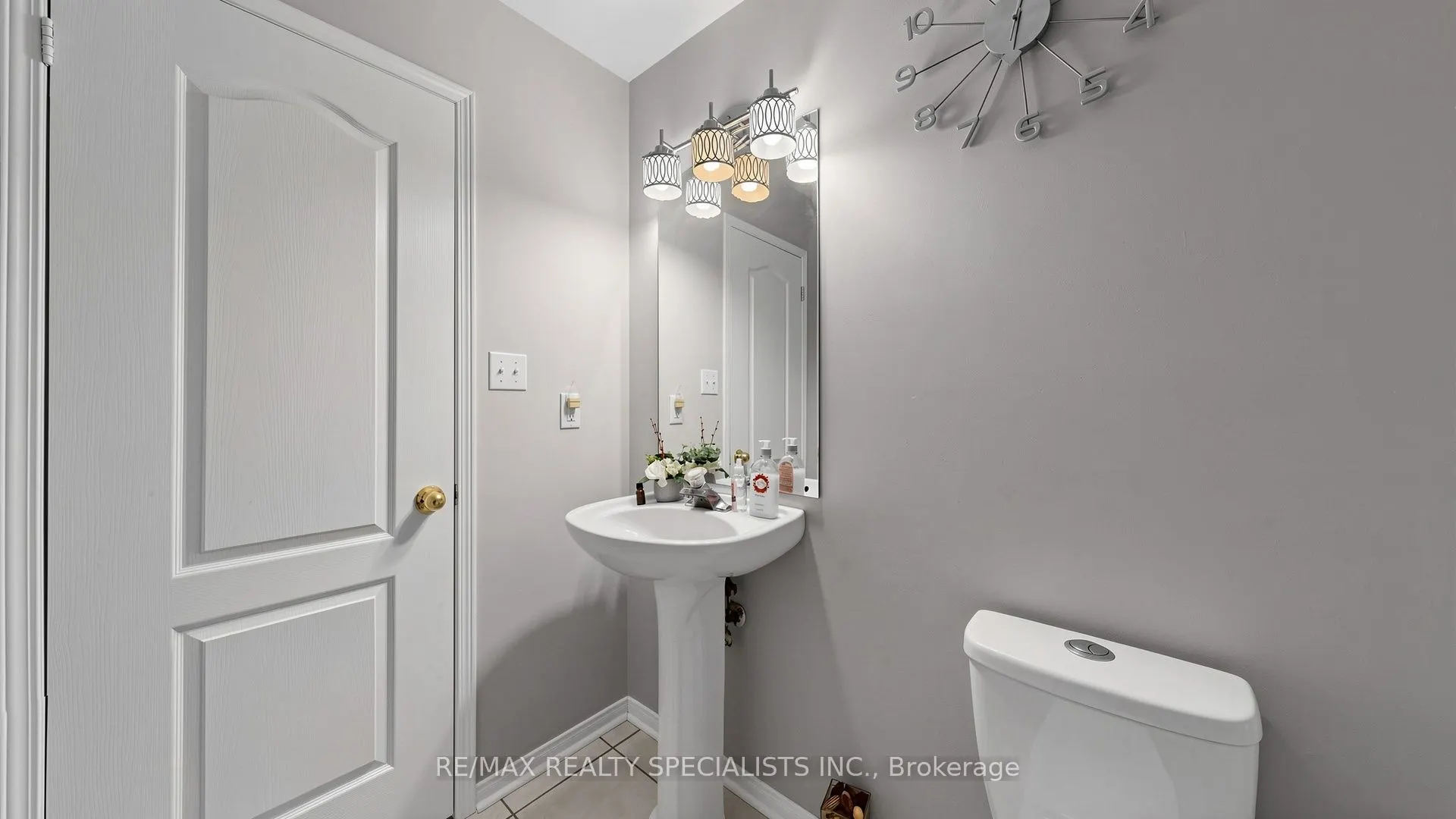 193 Queen Mary Drive