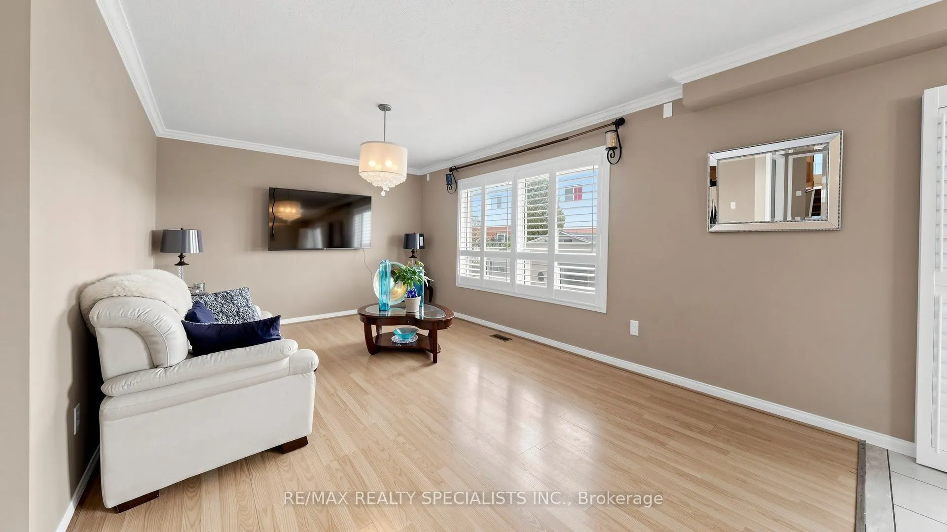 193 Queen Mary Drive
