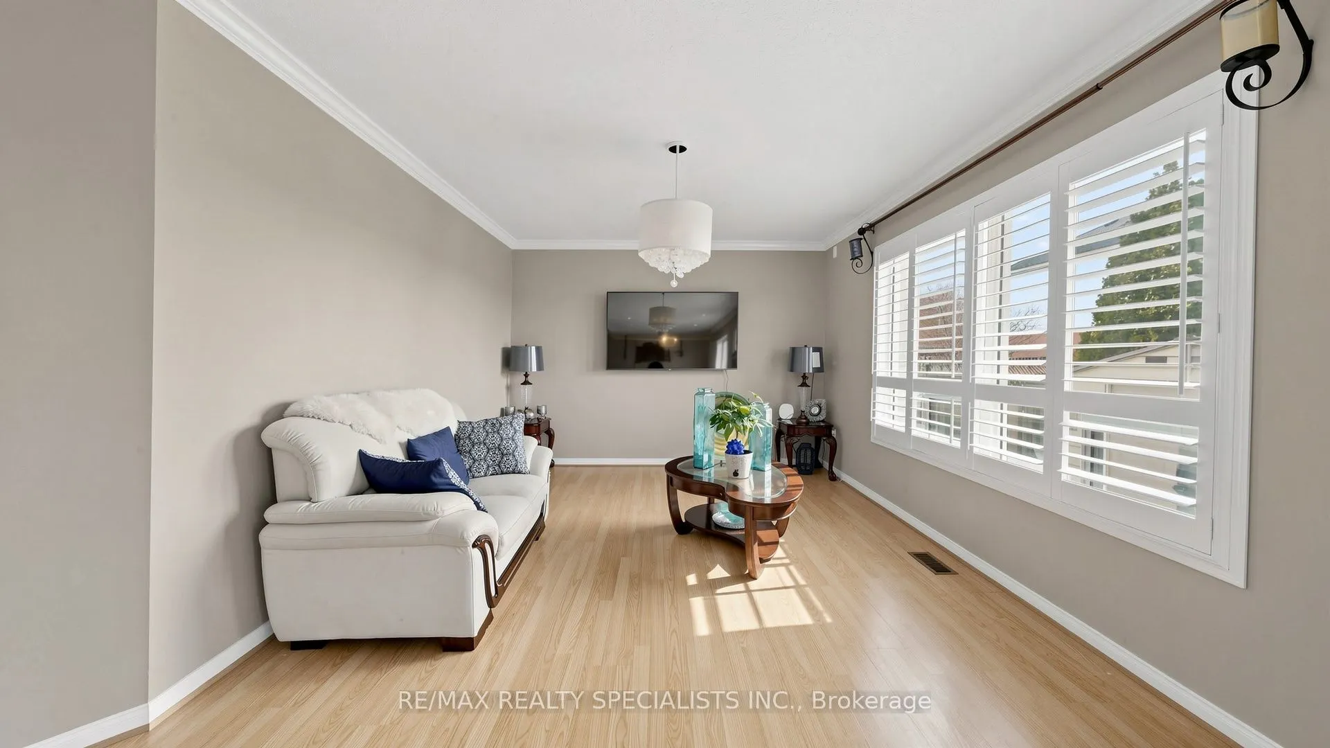 193 Queen Mary Drive