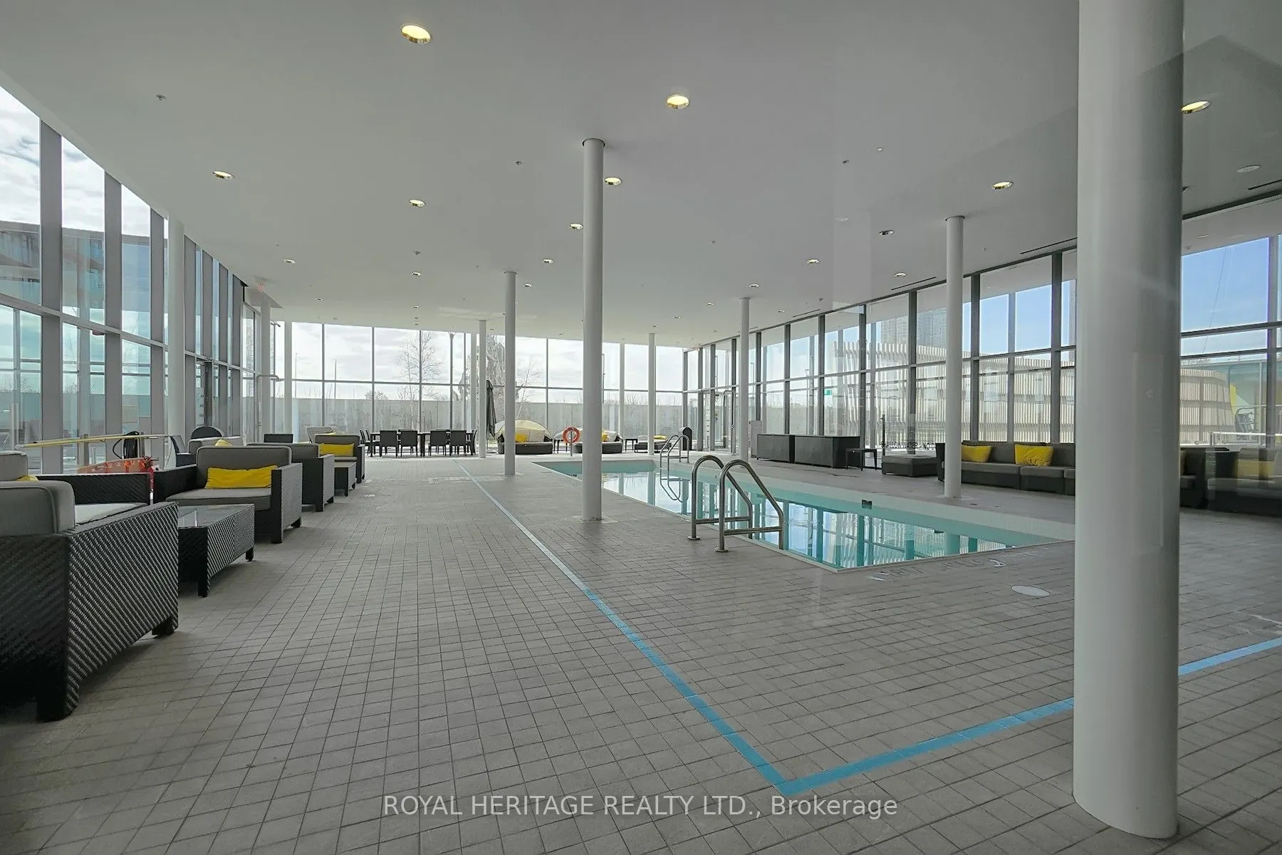 105 Queensway Avenue #1216