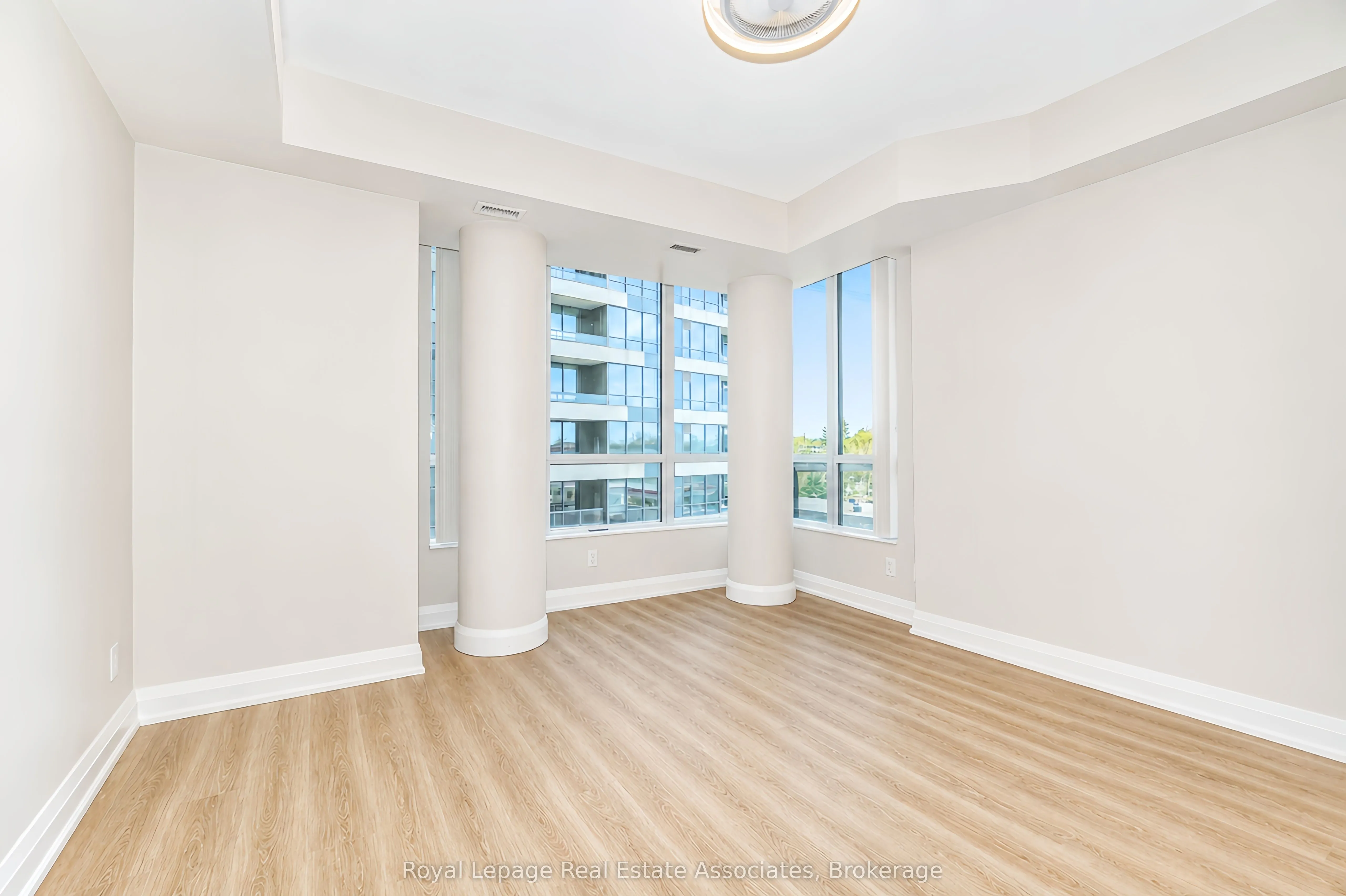1 Hurontario Street #308