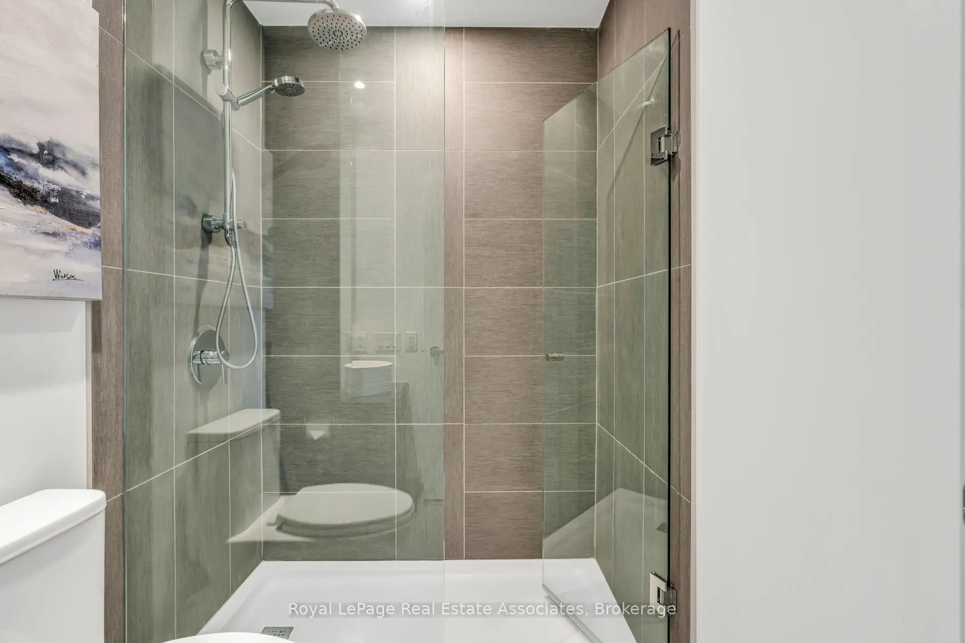 28 Ann Street #414
