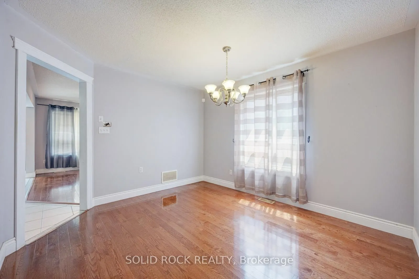 41 Trumpet Valley Boulevard