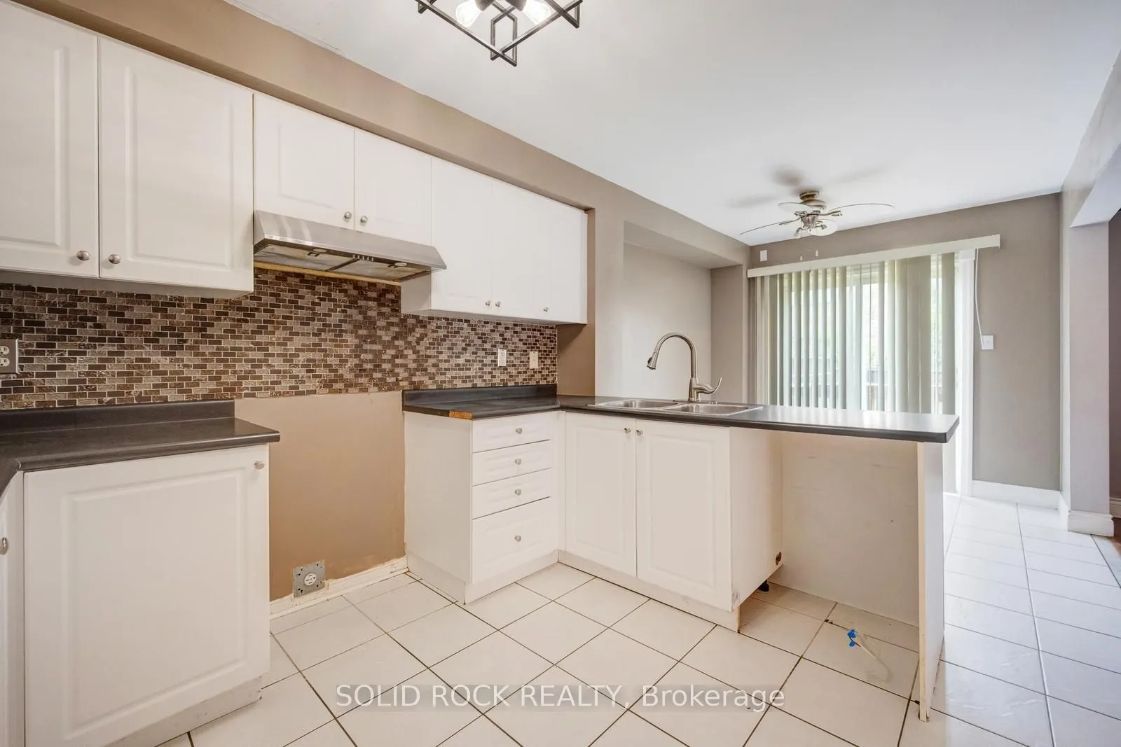 41 Trumpet Valley Boulevard