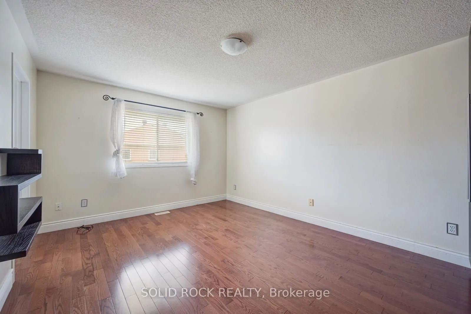 41 Trumpet Valley Boulevard