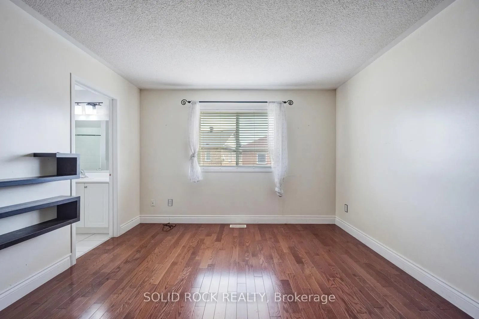 41 Trumpet Valley Boulevard