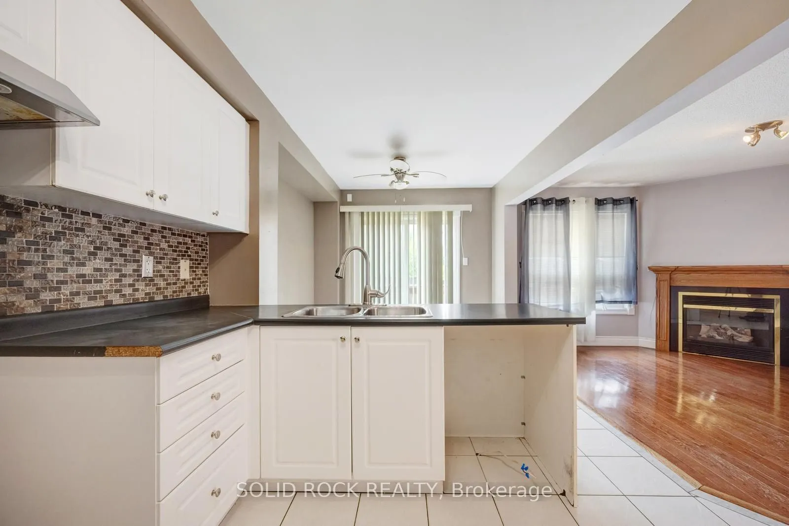 41 Trumpet Valley Boulevard