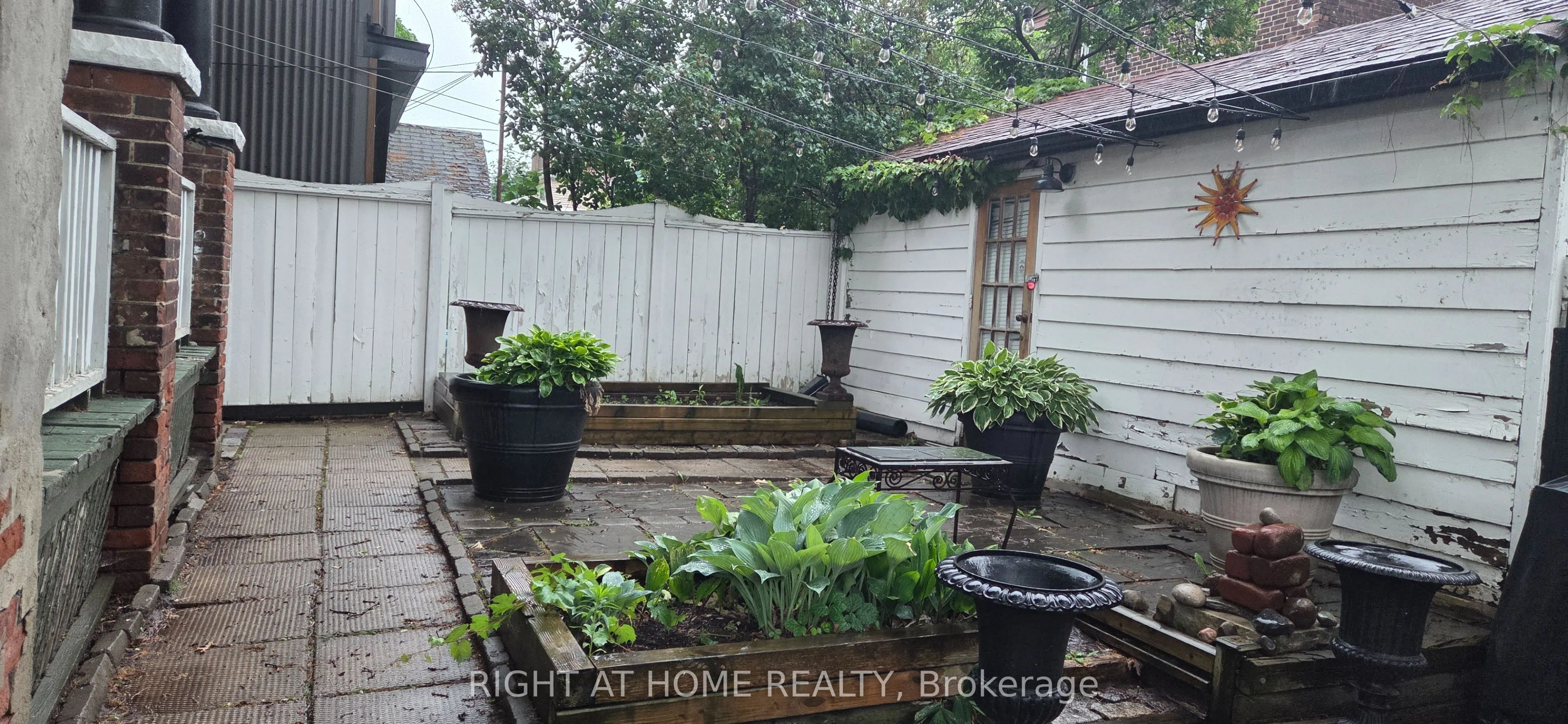 179 Gilmour Avenue