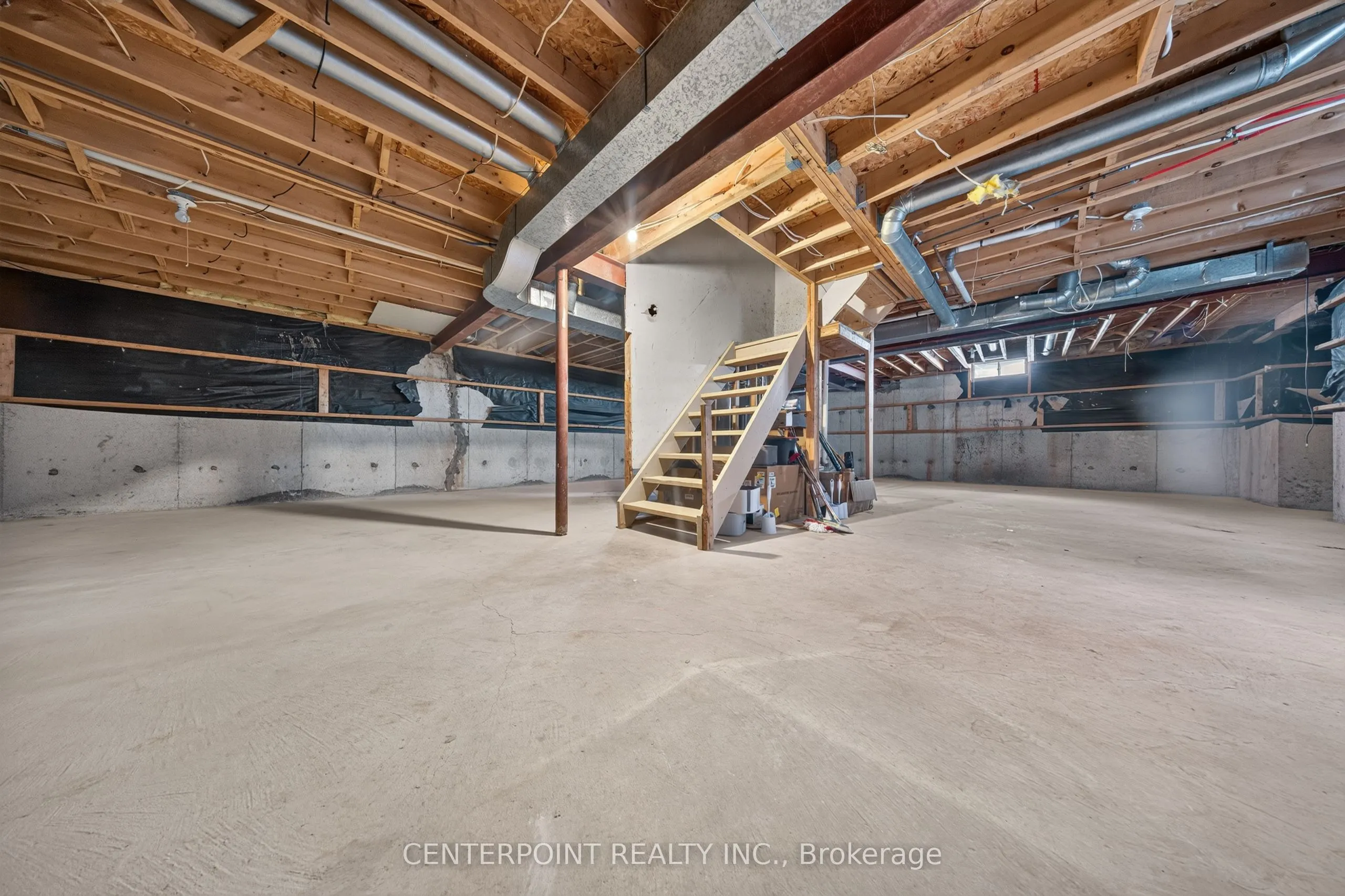 1073 Grandeur Crescent