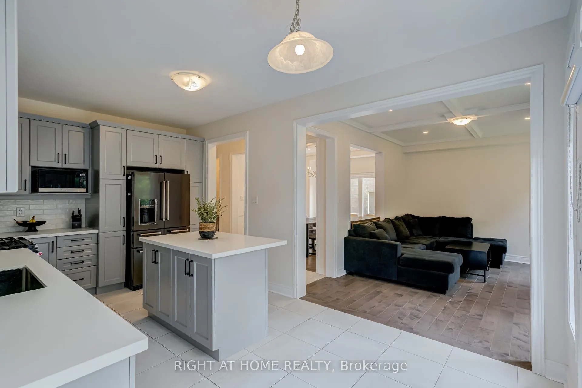 51 Rosewell Crescent