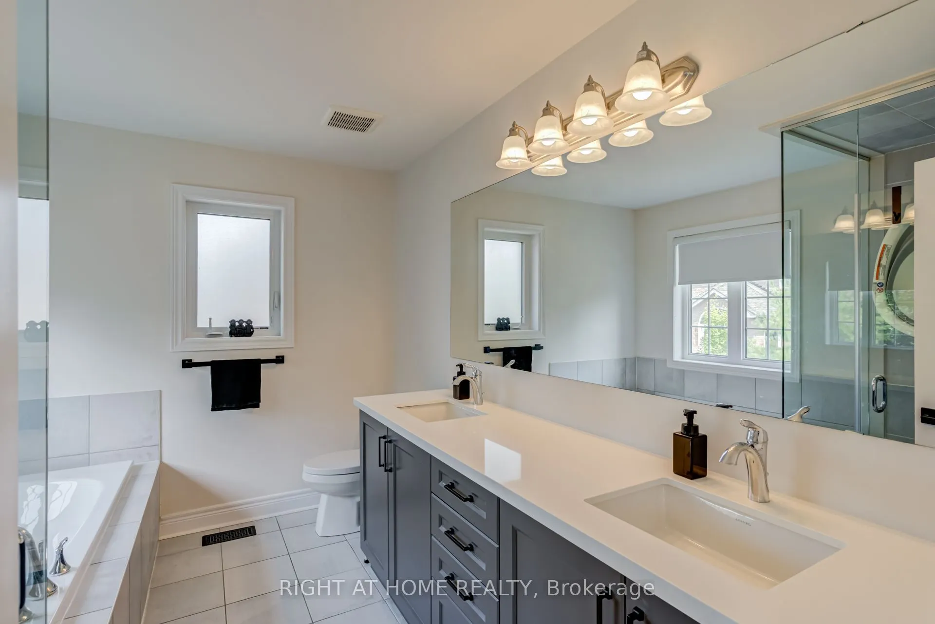 51 Rosewell Crescent