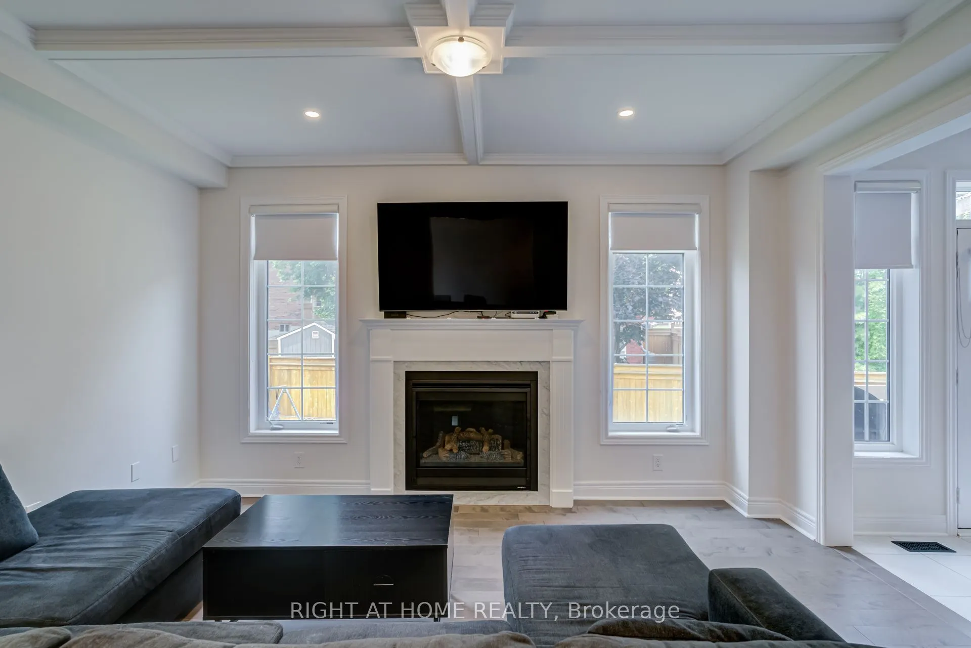 51 Rosewell Crescent