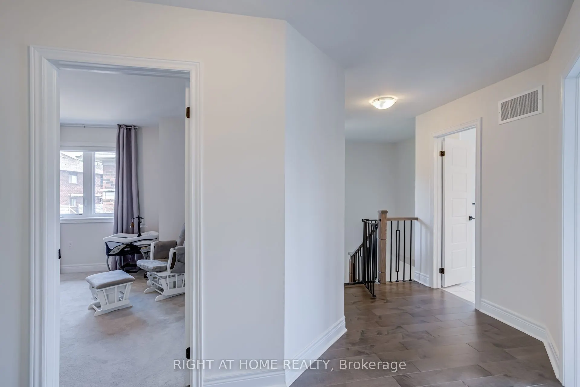 51 Rosewell Crescent