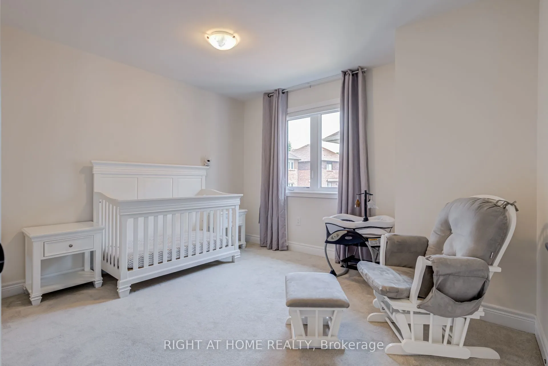 51 Rosewell Crescent