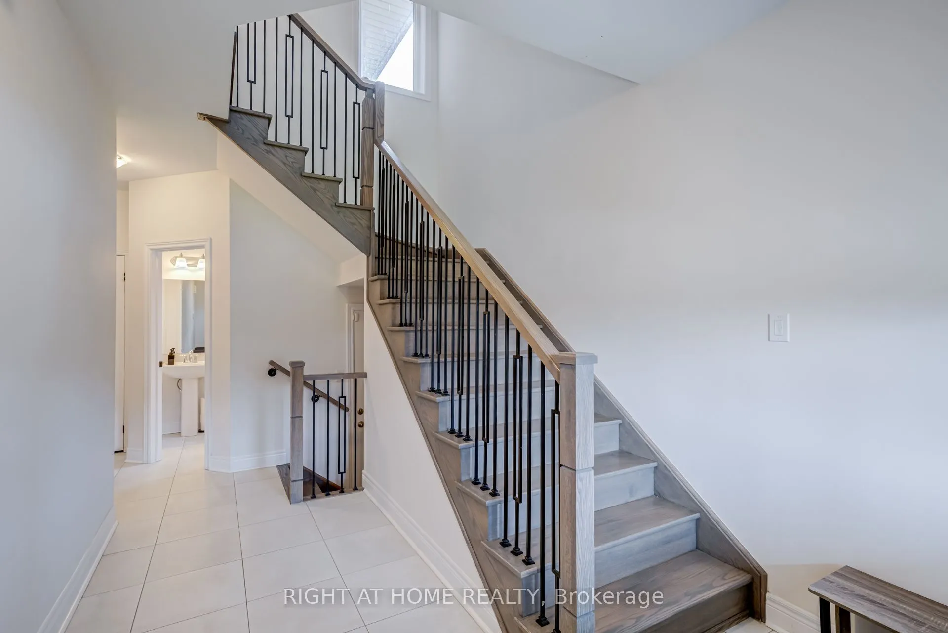 51 Rosewell Crescent