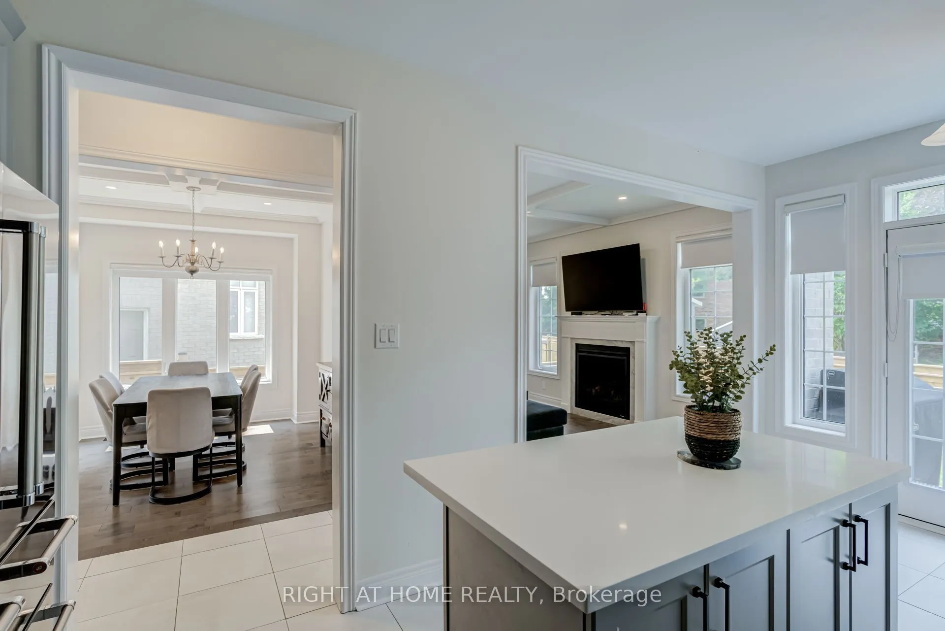51 Rosewell Crescent