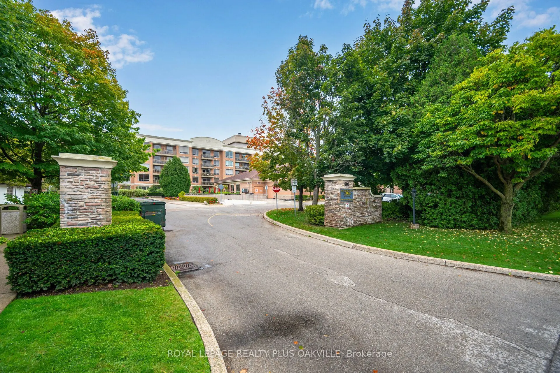 100 Burloak Drive #1406