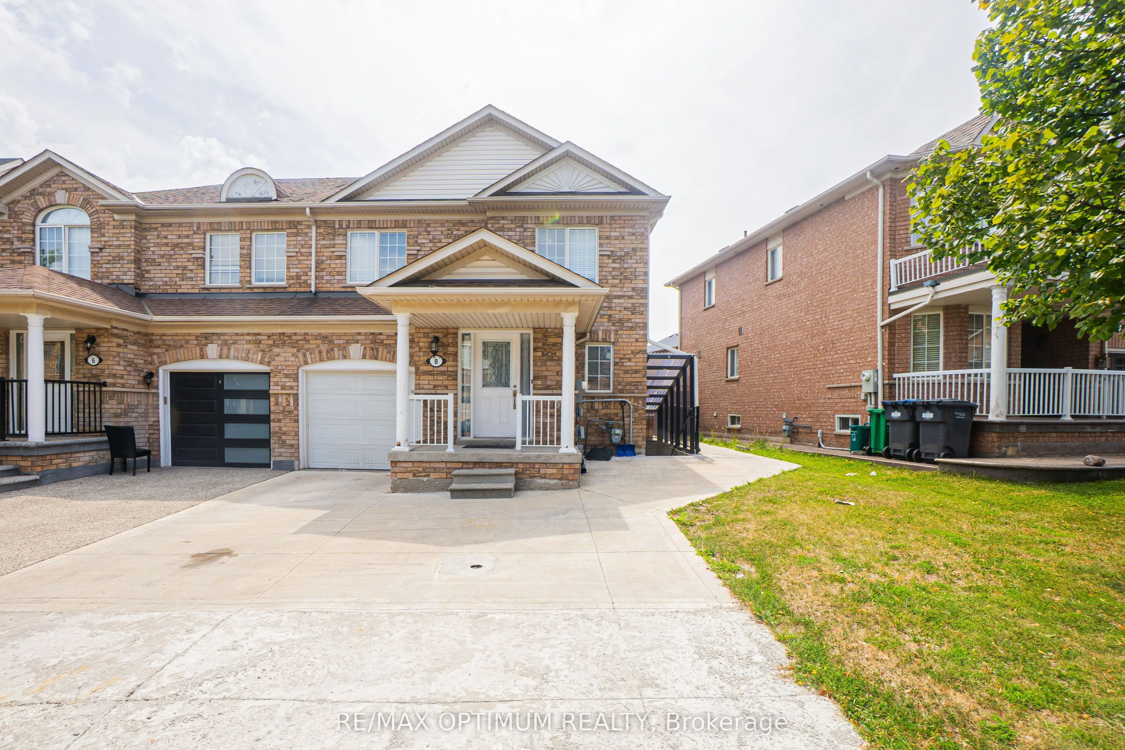 8 Topiary Lane