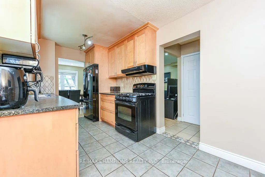 163 Simmons Boulevard