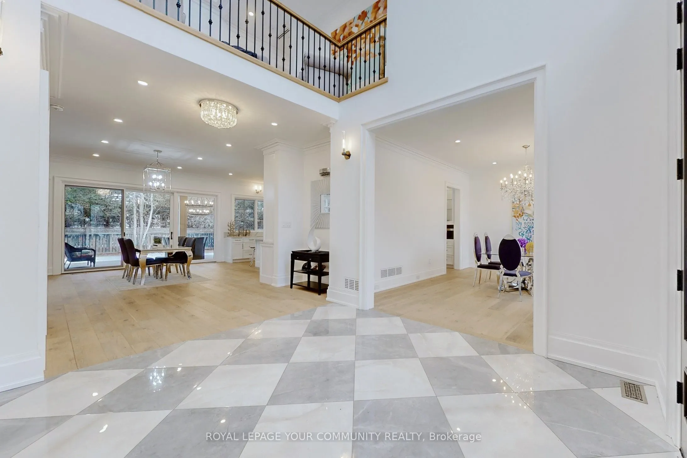 1427 Lakeshore Road W