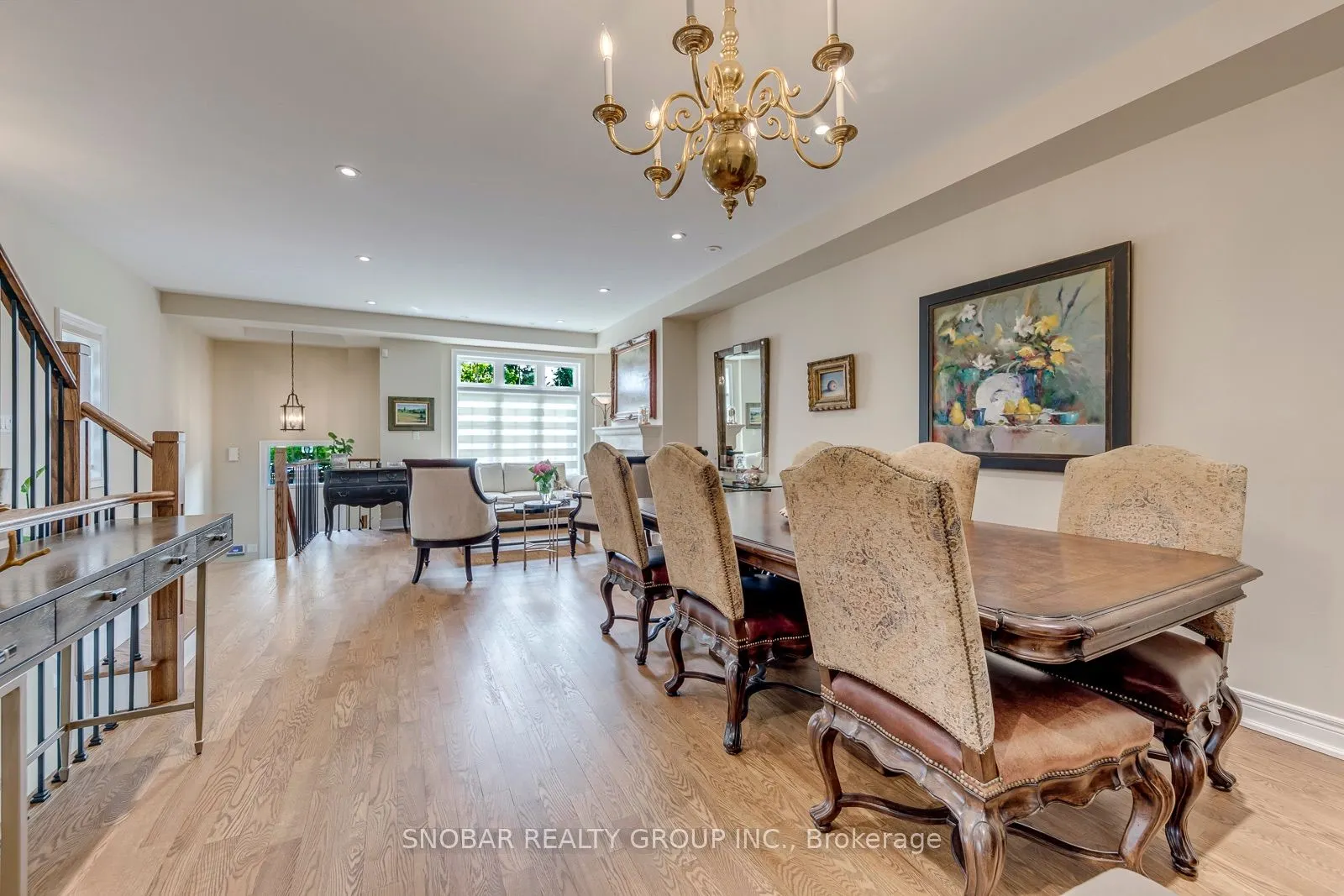 208 La Rose Avenue #9