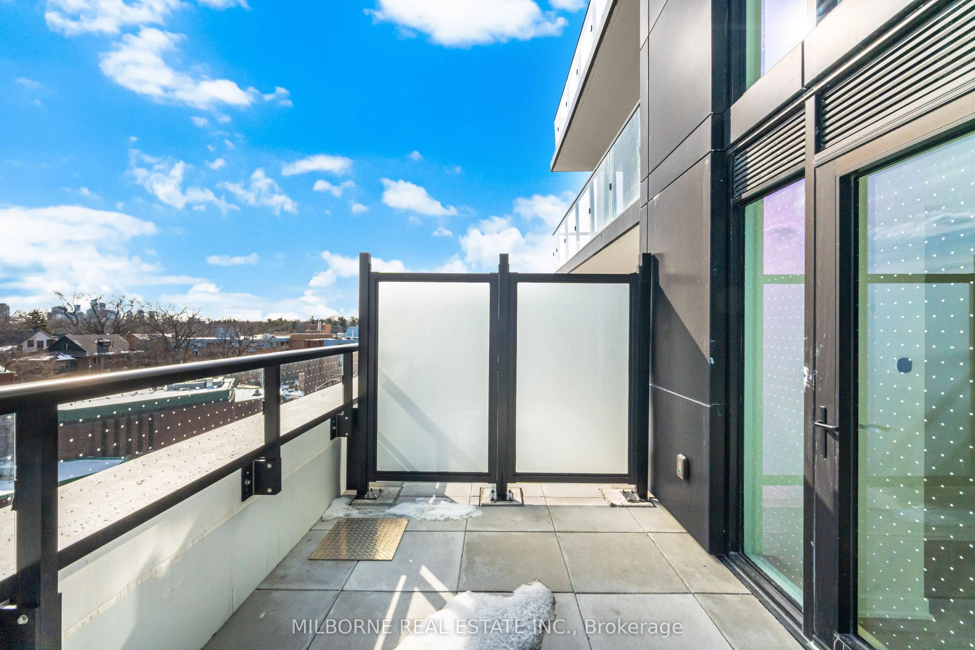 1660 Bloor Street W #510