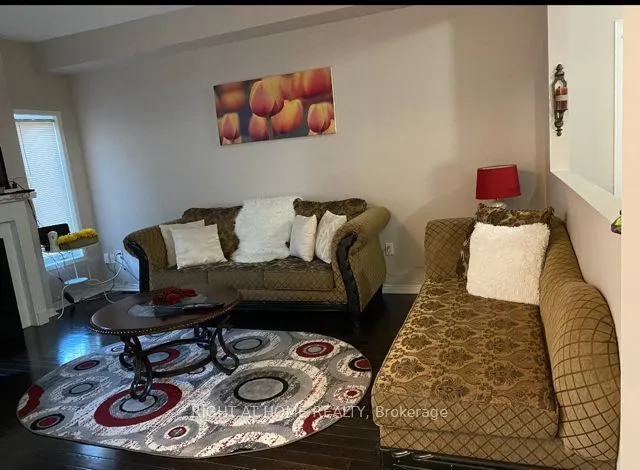 530 Lolita Gardens #1704