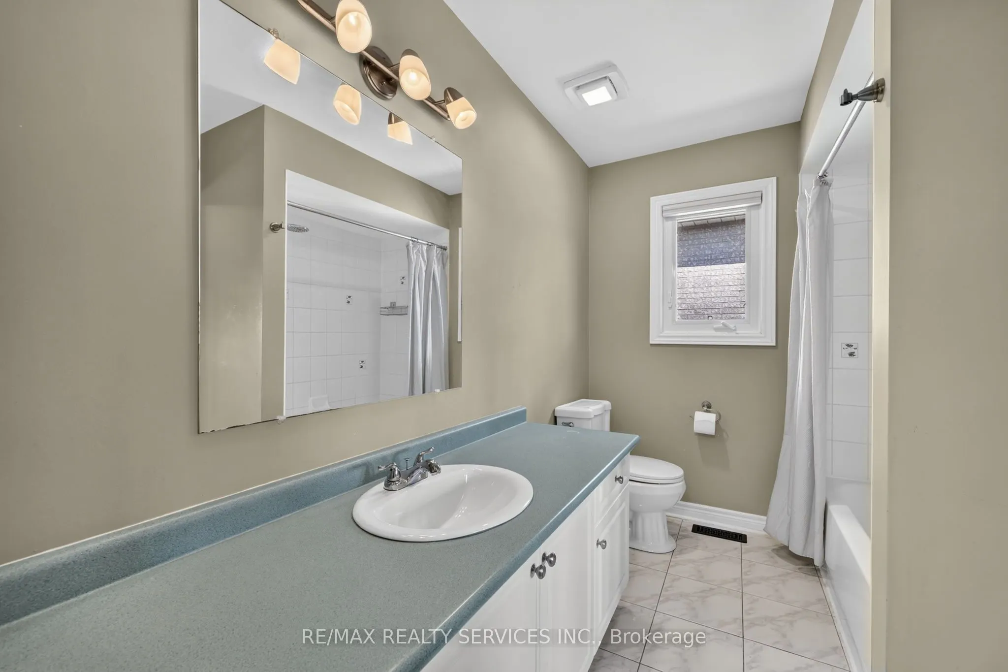 1 Plummer Road