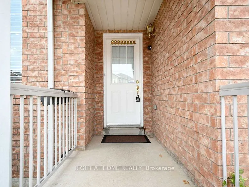 33 SCHOONER Drive #UPPER