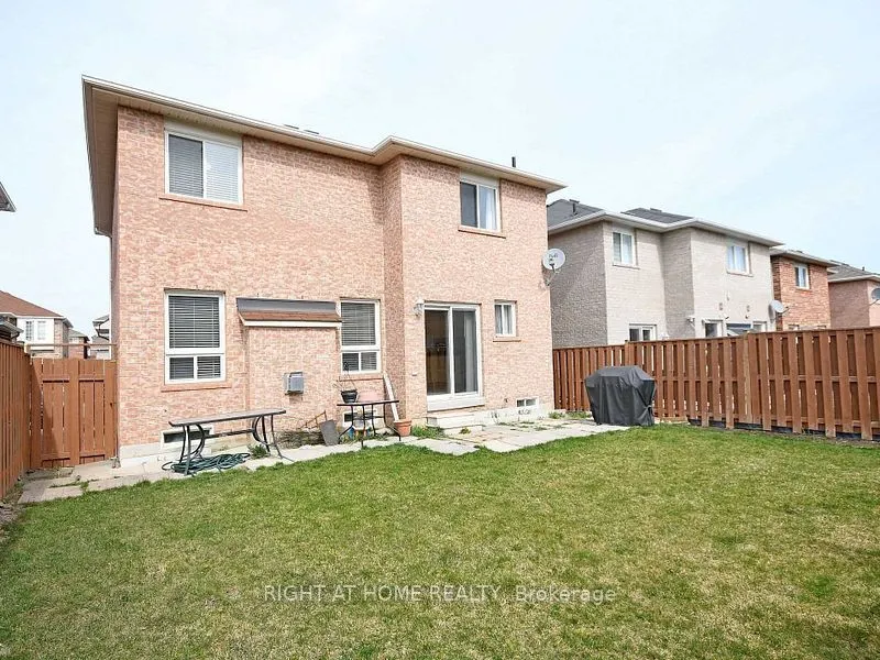 33 SCHOONER Drive #UPPER