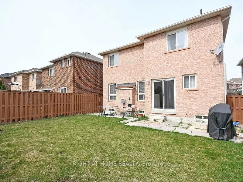 33 SCHOONER Drive #UPPER