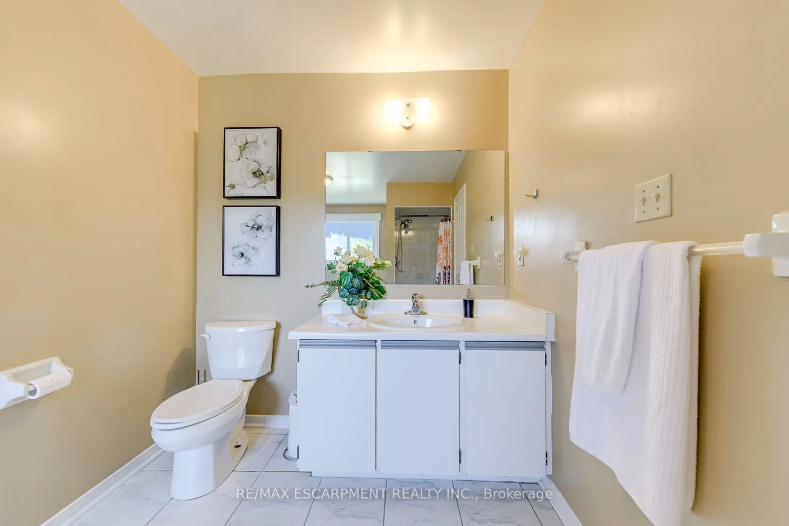 2442 Wynten Way