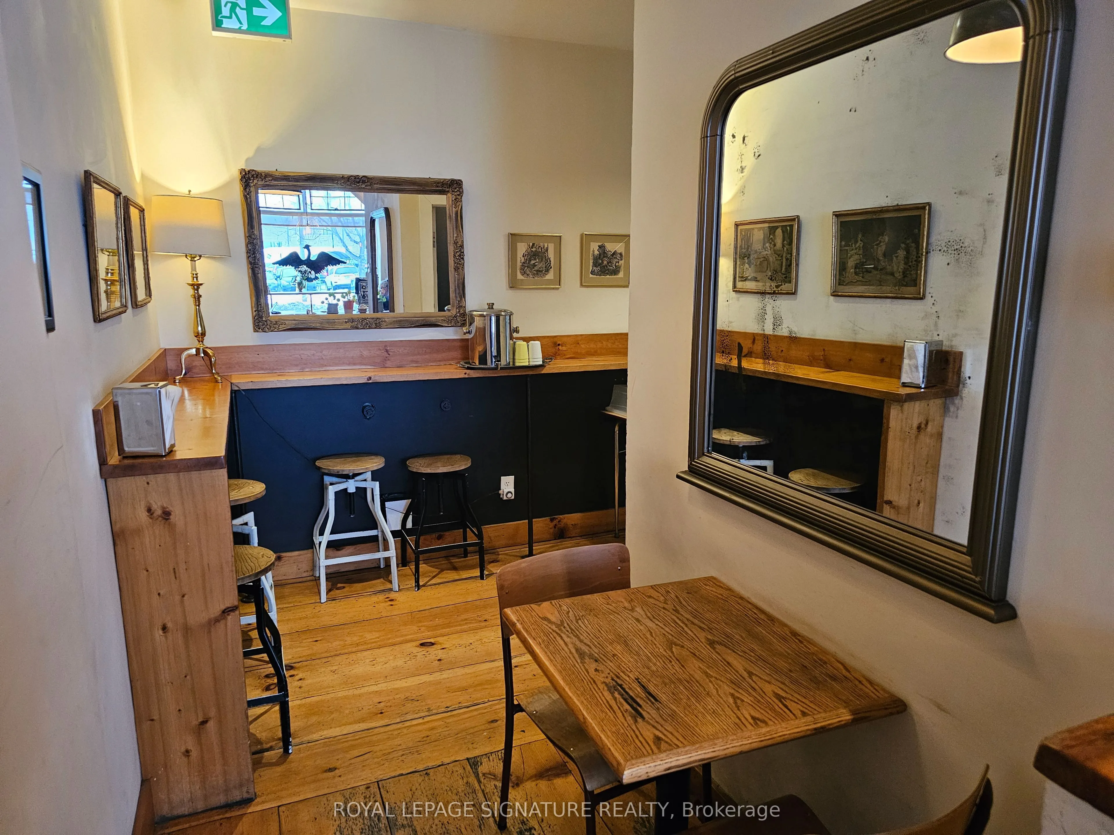 2413 Dundas Street W