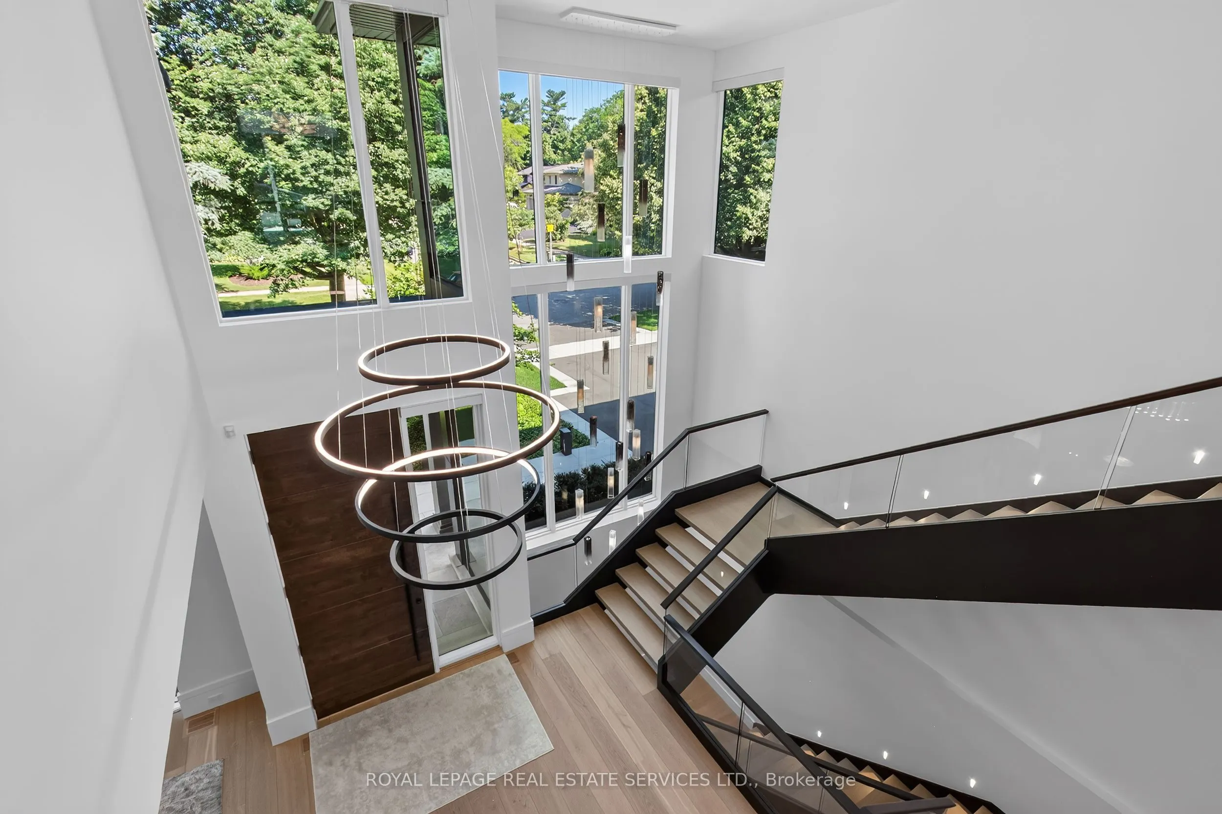 1472 Oakhill Drive